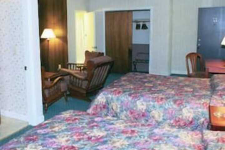 Hill - Brook Motel - thumb 4