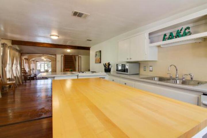 The Lake House On The Cove - thumb 3