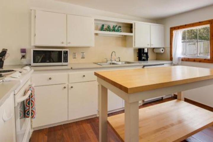 The Lake House On The Cove - thumb 1