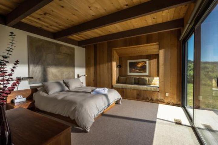 The Glass House - thumb 4