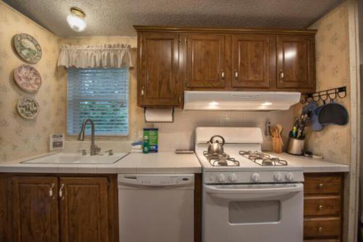 42R Rosenbergs Creekside Cabin - thumb 4