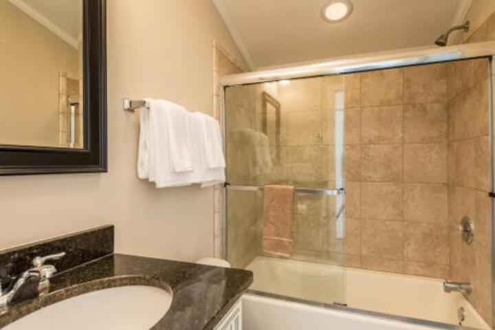 Cabana Retreat - thumb 3