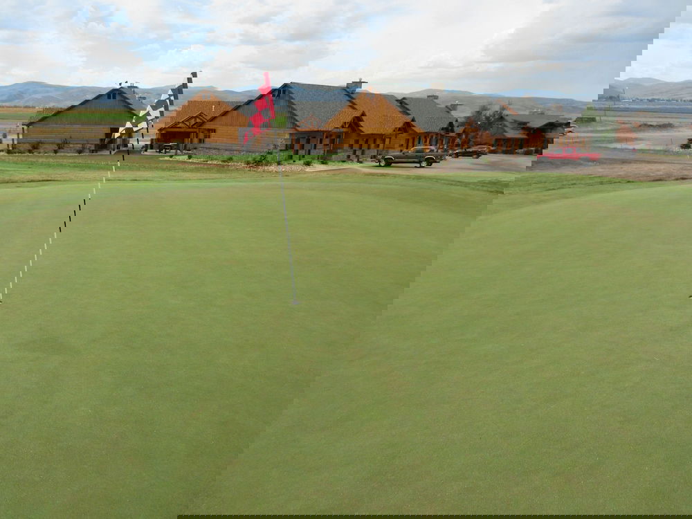 Townhomes On The Green - thumb 2