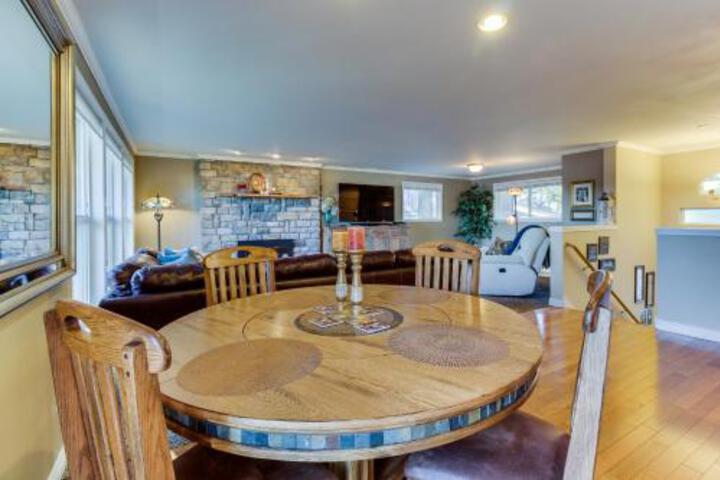 Mt. Rainier View From Lake Morton - thumb 0