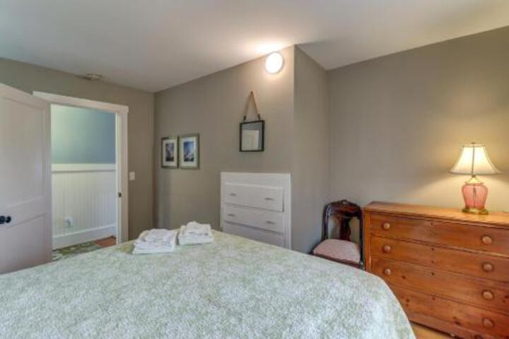 Malletts Bay Beauty - thumb 2