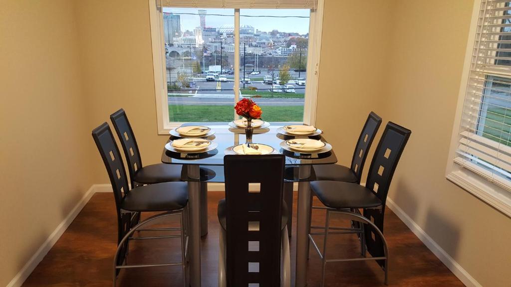 Grand View - thumb 3