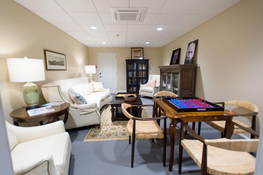 The Bedford Village Inn - thumb 5