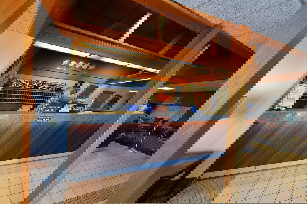 Costa Mesa Inn - thumb 1