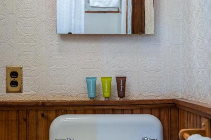 Historic Hotel Nichols - thumb 4