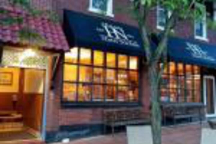 Historic Hotel Nichols - thumb 0