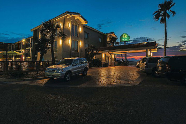 La Quinta Inn By Wyndham Galveston East Beach - thumb 2