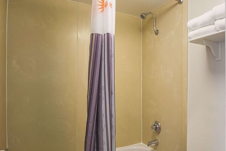 La Quinta Inn By Wyndham Galveston East Beach - thumb 6