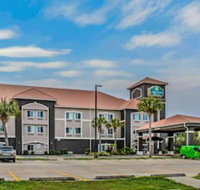 La Quinta Inn  Suites by Wyndham Biloxi - Accommodation Michigan