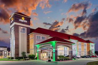 La Quinta Inn  Suites by Wyndham Garland Harbor Point