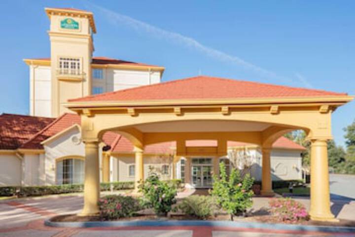 La Quinta Inn & Suites By Wyndham Ocala - thumb 0