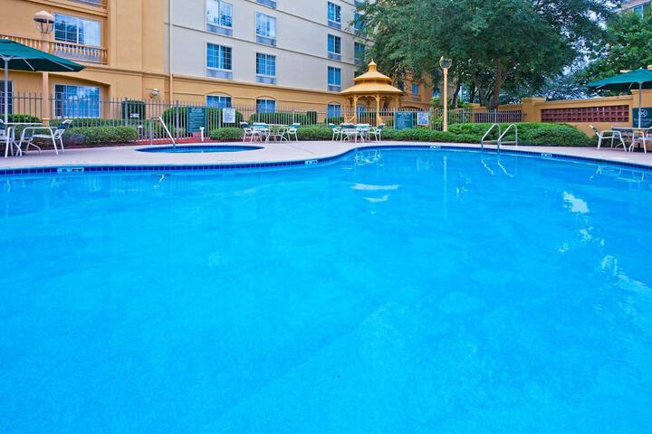 La Quinta Inn & Suites By Wyndham Ocala - thumb 5