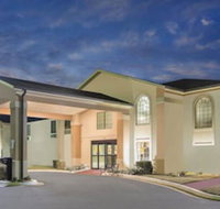 Super 8 by Wyndham Dawsonville - Accommodation Michigan