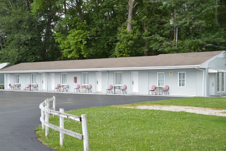 Great Lakes Motel - thumb 1