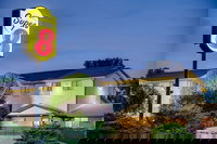 Super 8 by Wyndham Hagerstown