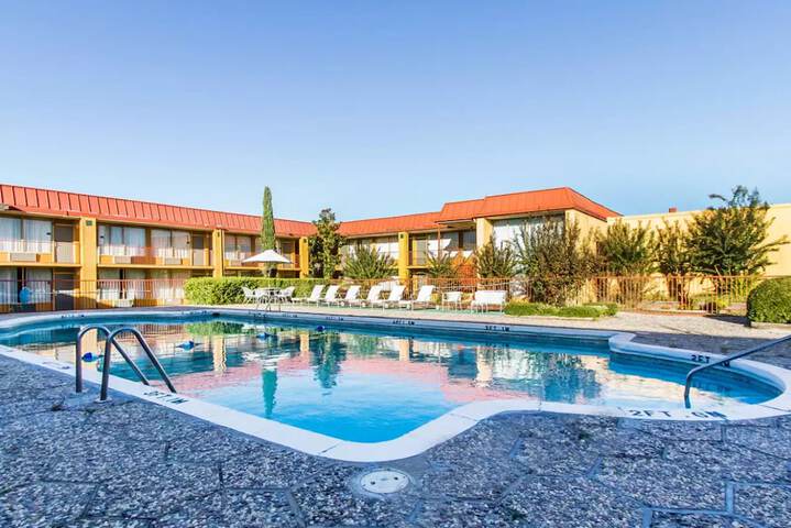 Quality Inn Ada Near University - thumb 5