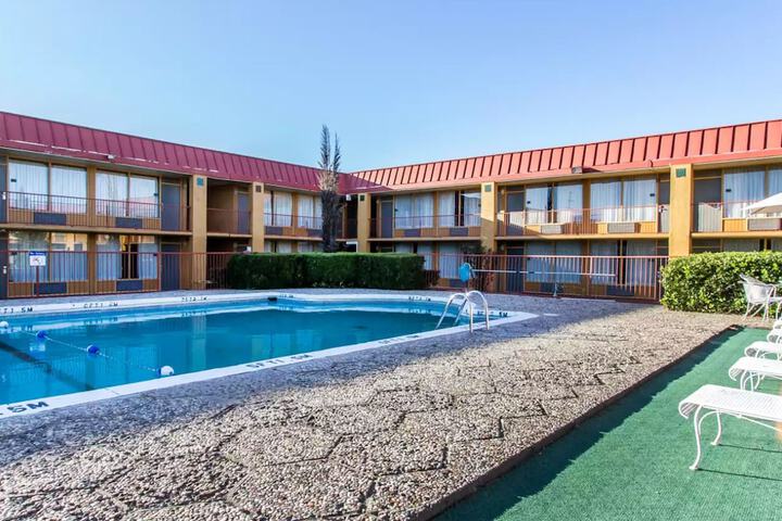 Quality Inn Ada Near University - thumb 2