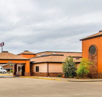 Quality Inn And Suites - Accommodation Michigan