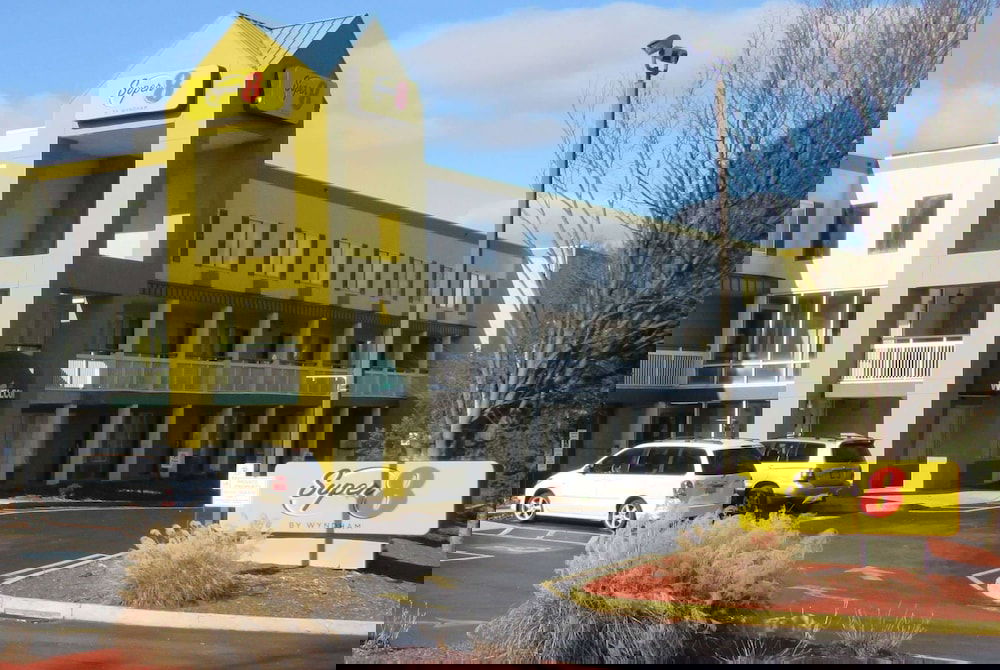 Super 8 By Wyndham New Cumberland - thumb 3