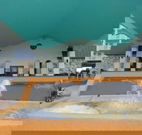 The Maverick Resort - Accommodation Michigan