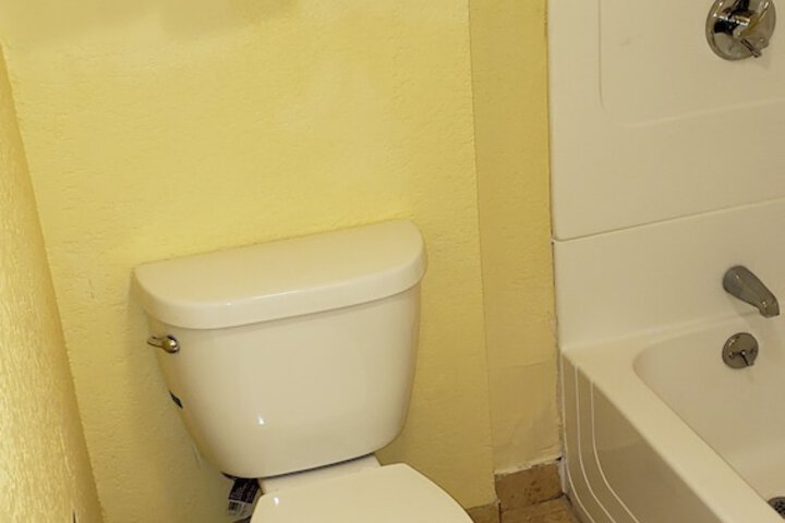 Boston Motel - thumb 4