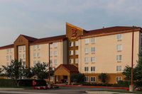Red Roof Inn PLUS Long Island - Garden City