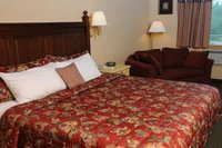 Pike's Waterfront Lodge