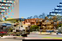 Travelodge by Wyndham Long Beach Convention Center