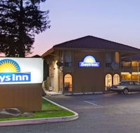 Days Inn by Wyndham San Jose - Accommodation Michigan