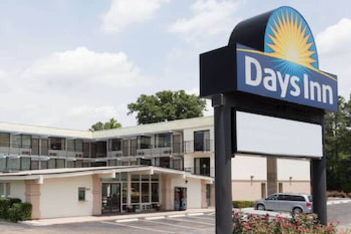 Days Inn By Wyndham Raleigh Downtown South - thumb 0