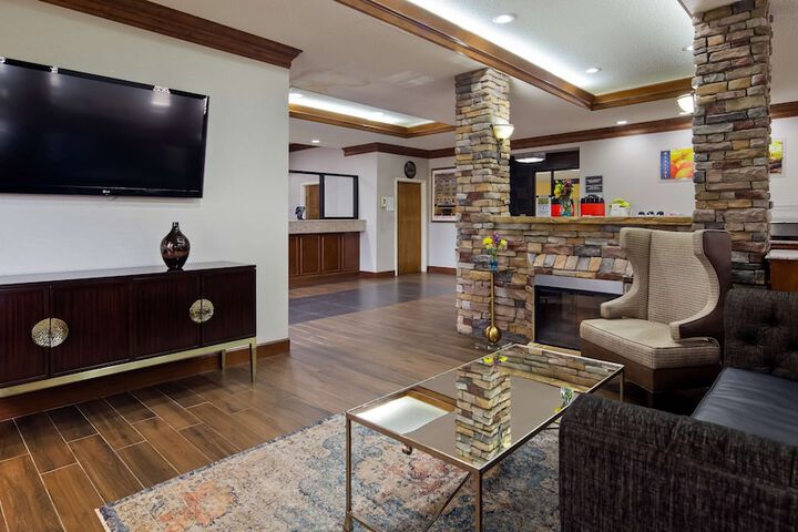 Best Western Inn & Suites - thumb 7