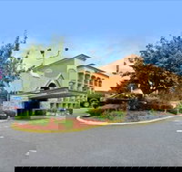 Howard Johnson by Wyndham Clifton NJ - Accommodation Michigan