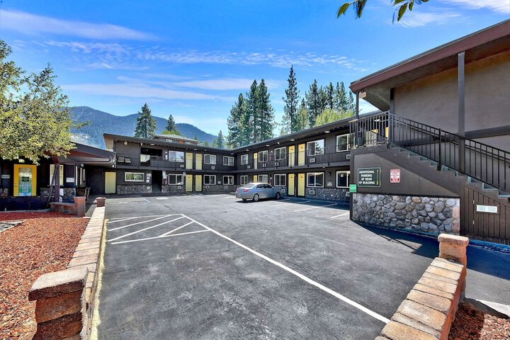 Secrets Inn Lake Tahoe - thumb 2