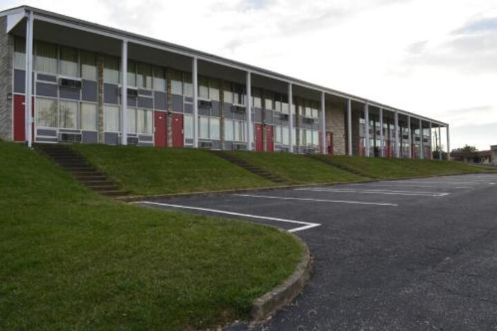 Red Carpet Inn & Suites New Cumberland - thumb 2