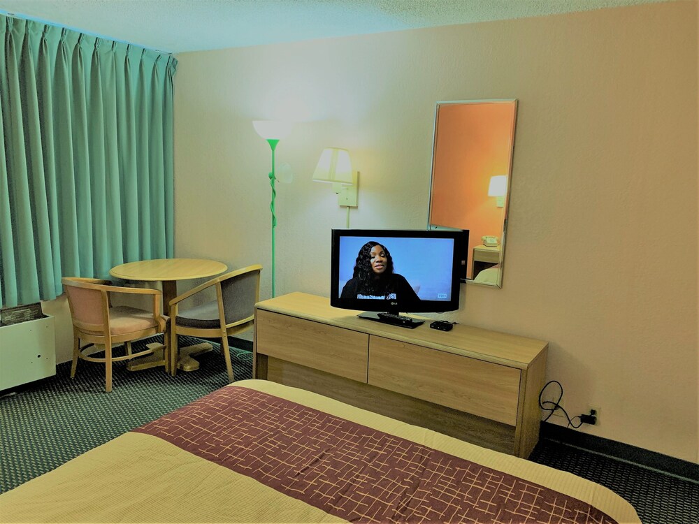 Red Carpet Inn Lima - thumb 6