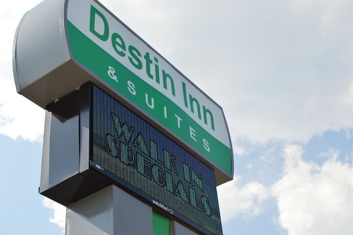 Destin Inn And Suites - thumb 2