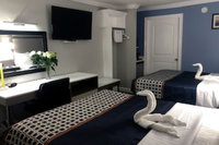 Destin Inn and Suites