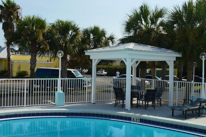 Destin Inn And Suites - thumb 7