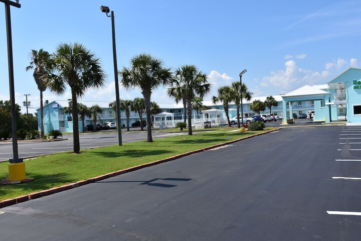 Destin Inn And Suites - thumb 5