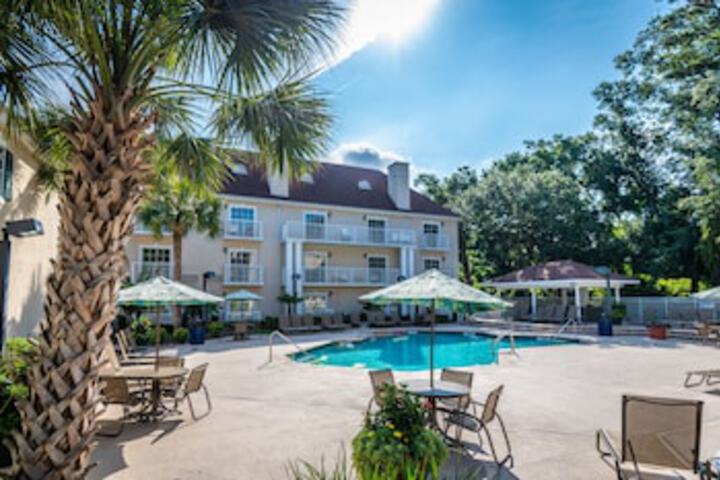 Palmera Inn And Suites - thumb 0