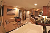 The Champagne Lodge  Luxury Suites