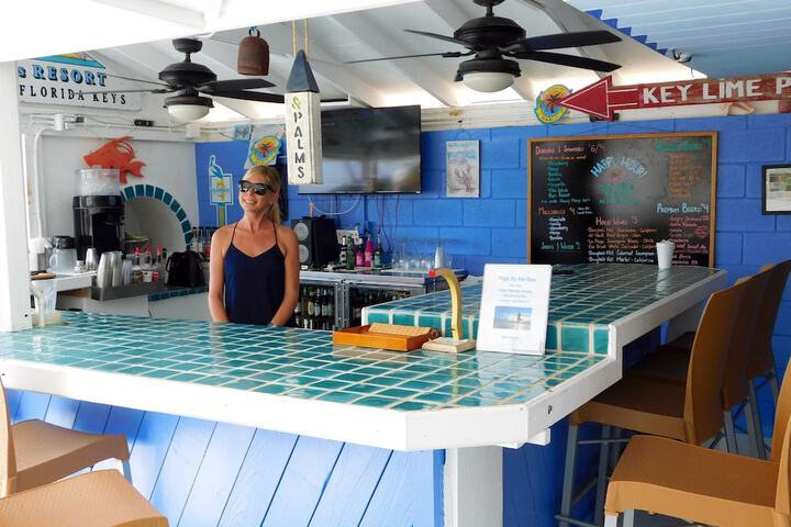 Pines & Palms Resort - thumb 3