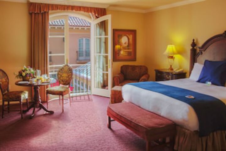 Carlton Hotel - thumb 0