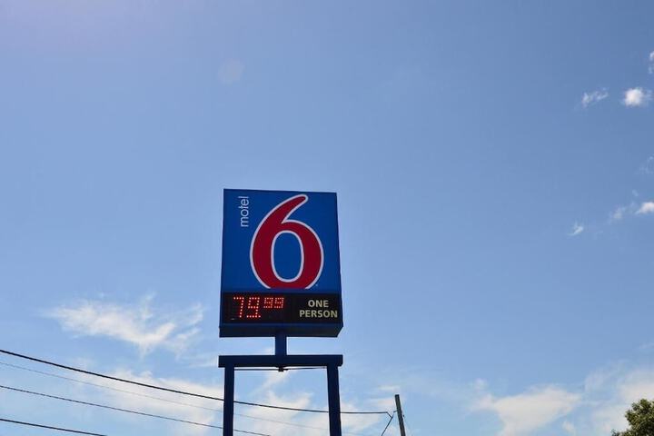 Motel 6 Danvers, MA - Boston North - thumb 1