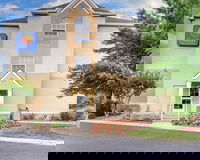 Comfort Inn  Suites Airport Dulles - Gateway