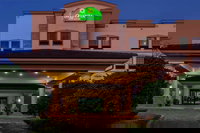 La Quinta Inn  Suites by Wyndham Port Orange / Daytona